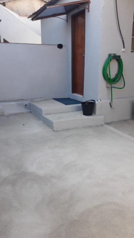 VENDO EXCELENTE CASA  NO BAIRRO CAIO DOM BOSCO[62]