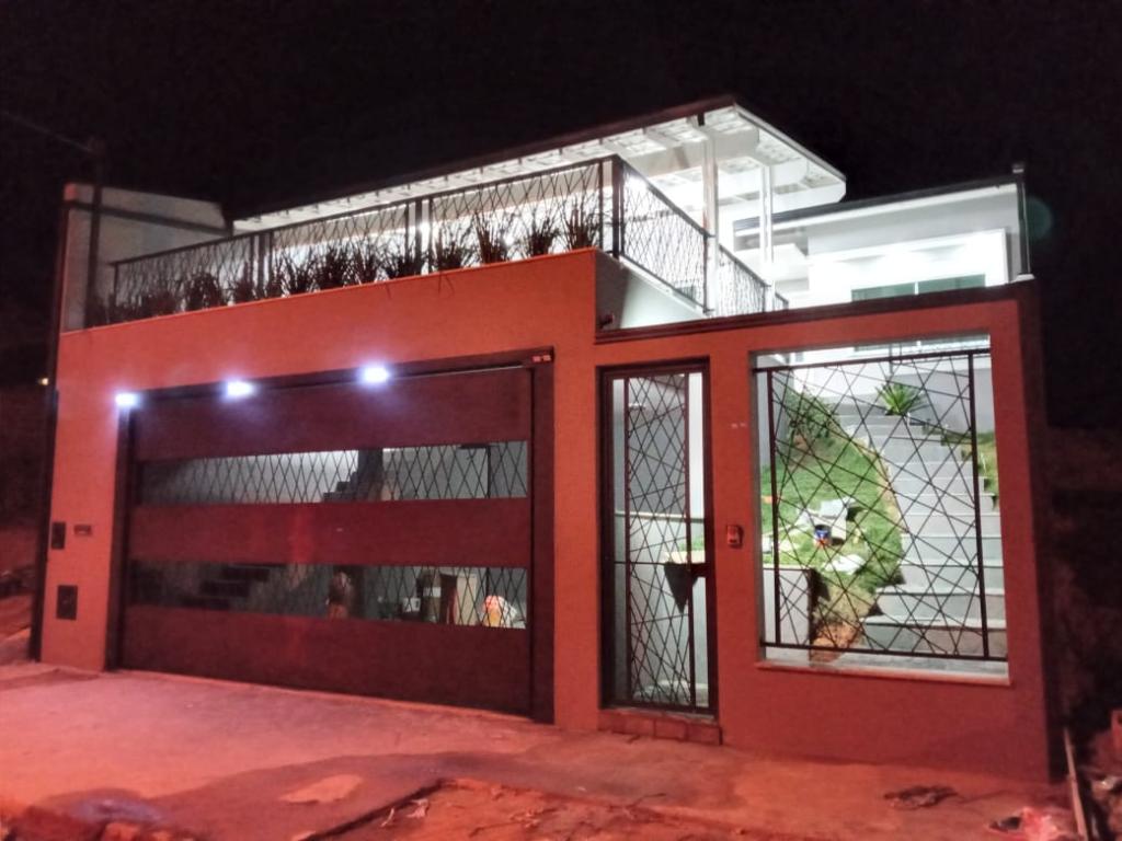 VENDO LINDA CASA EM BANDEIRA DO SUL/MG[197]