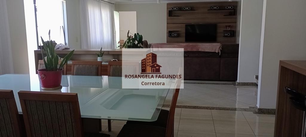 [272]VENDO EXCELENTE CASA NO KENNEDY 1
