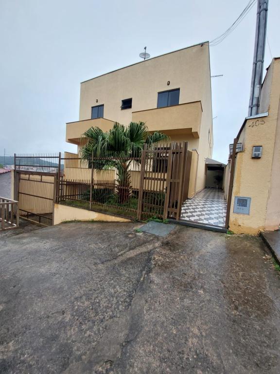 VENDO EXCELENTE APARTAMENTO NO JARDIM IPÊ [396]