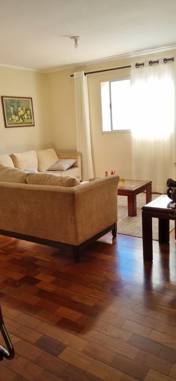 VENDO EXCELENTE APARTAMENTO NO CENTRO DE POÇOS DE CALDAS [401]