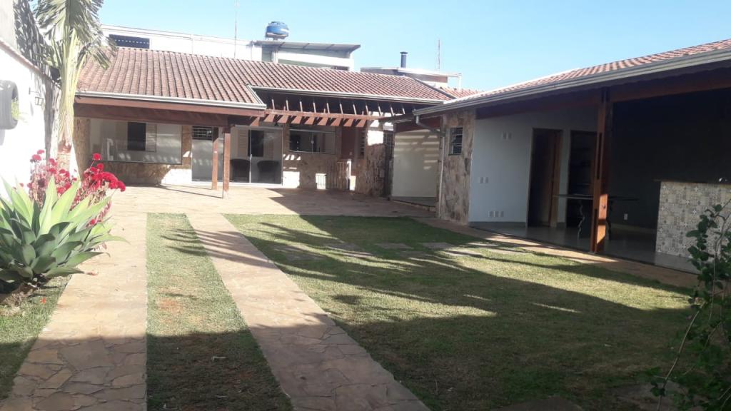 VENDO  EXCELENTE CASA NO JD KENNEDY II [410]