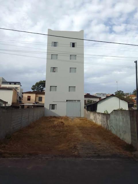 VENDO EXCELENTE APARTAMENTO NO CENTRO DE CAMPESTRE [502]