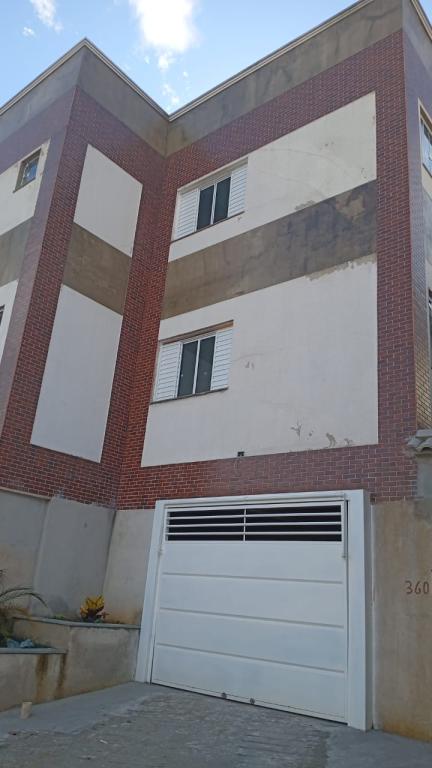 OPORTUNIDADE IMPERDÍVEL! BLOCO COM 8 APARTAMENTOS EM FASE FINAL DE ACABAMENTO! [516]