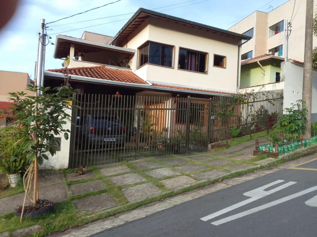 VENDO OU TROCO POR CHACARA EXCELENTE CASA NO JD COUNTRY CLUB [567]