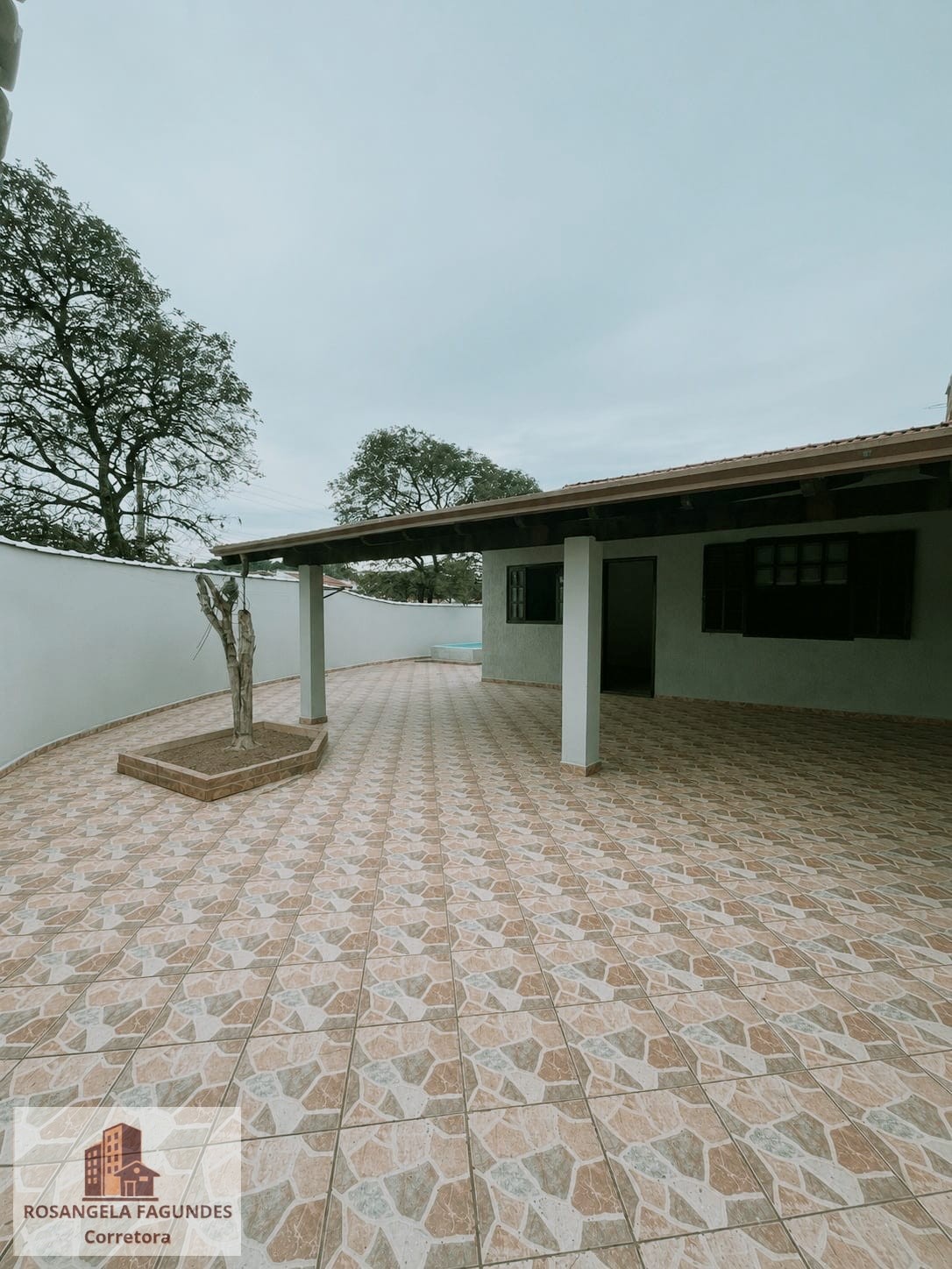 VENDO EXCELENTE - CASA EM SÃO JOÃO B.VISTA-SP