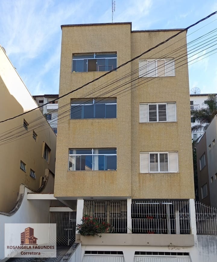 VENDO EXCENTE APARTAMENTO GRANDE PRÓXIMO AO CENTRO DE POÇOS DE CALDAS