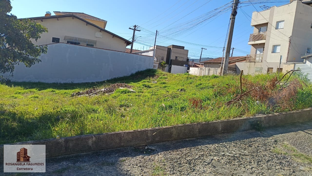 VENDE EXCELENTE TERRENO, ÓTIMA LOCALIZAÇÃO - JD.AMARILIS